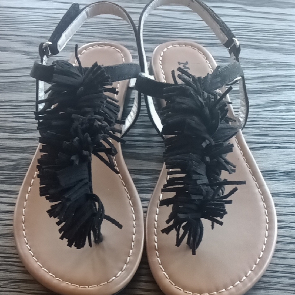 Mudd Black Fringe Sandals with Tan Sole